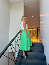 Saia midi feminina com bolsos cargos