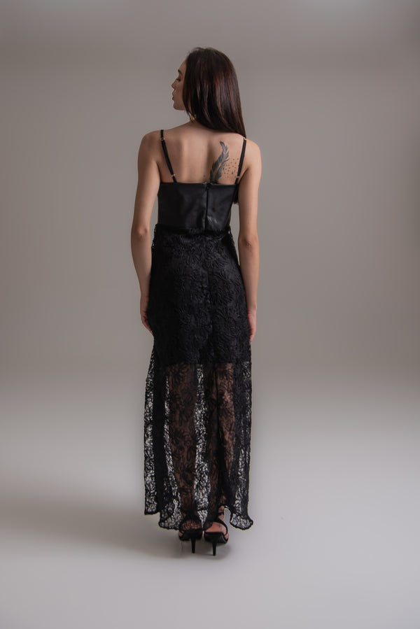 Vestido de alças com renda e couro de viscose