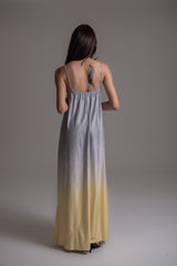 Vestido longo com modelagem evasê