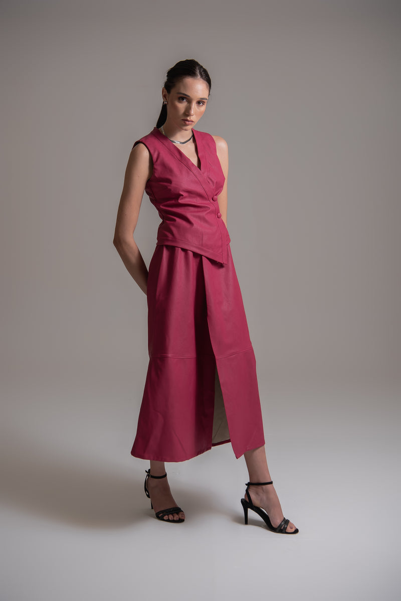 Saia midi em couro de viscose