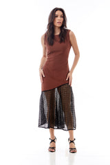 Vestido midi com aplicação de renda de crochê