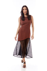 Vestido midi com aplicação de renda de crochê